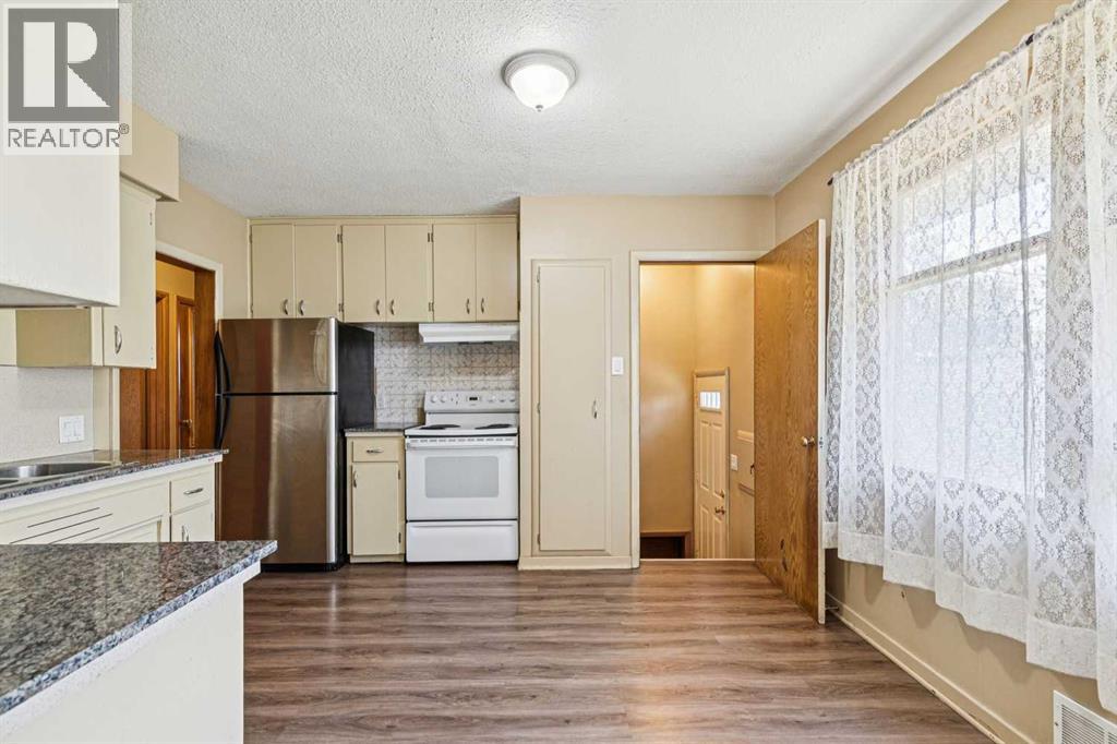 3103 13 Avenue SW - 9