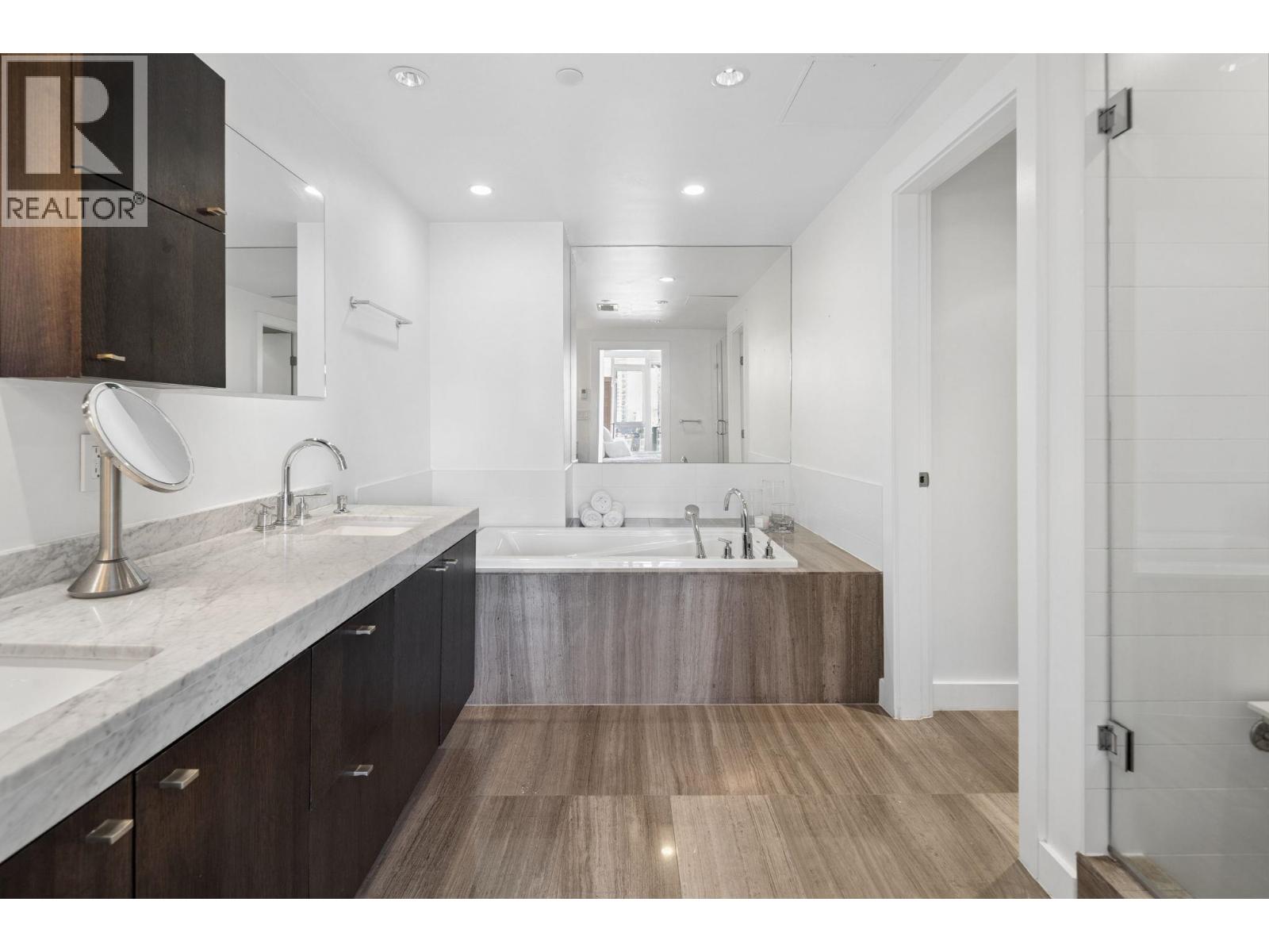 3 Bed, 3 Bath House for Sale in Vancouver – 1701 1372 SEYMOUR STREET, Vancouver – MLS# R3149684 - Image 47