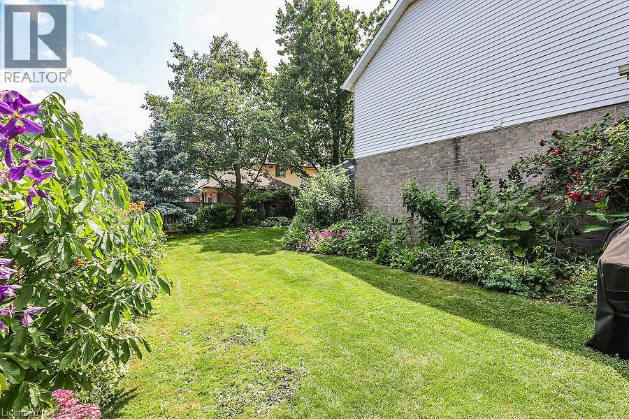 4542 IVY GARDENS Crescent - 32