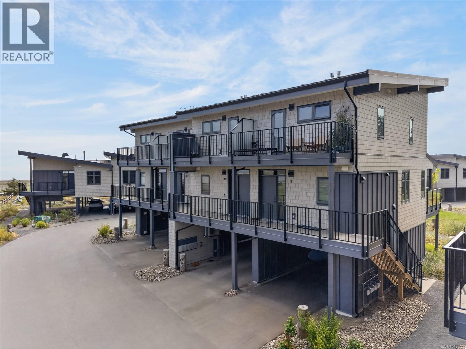 #10 9022 CLARKSON Ave - 30
