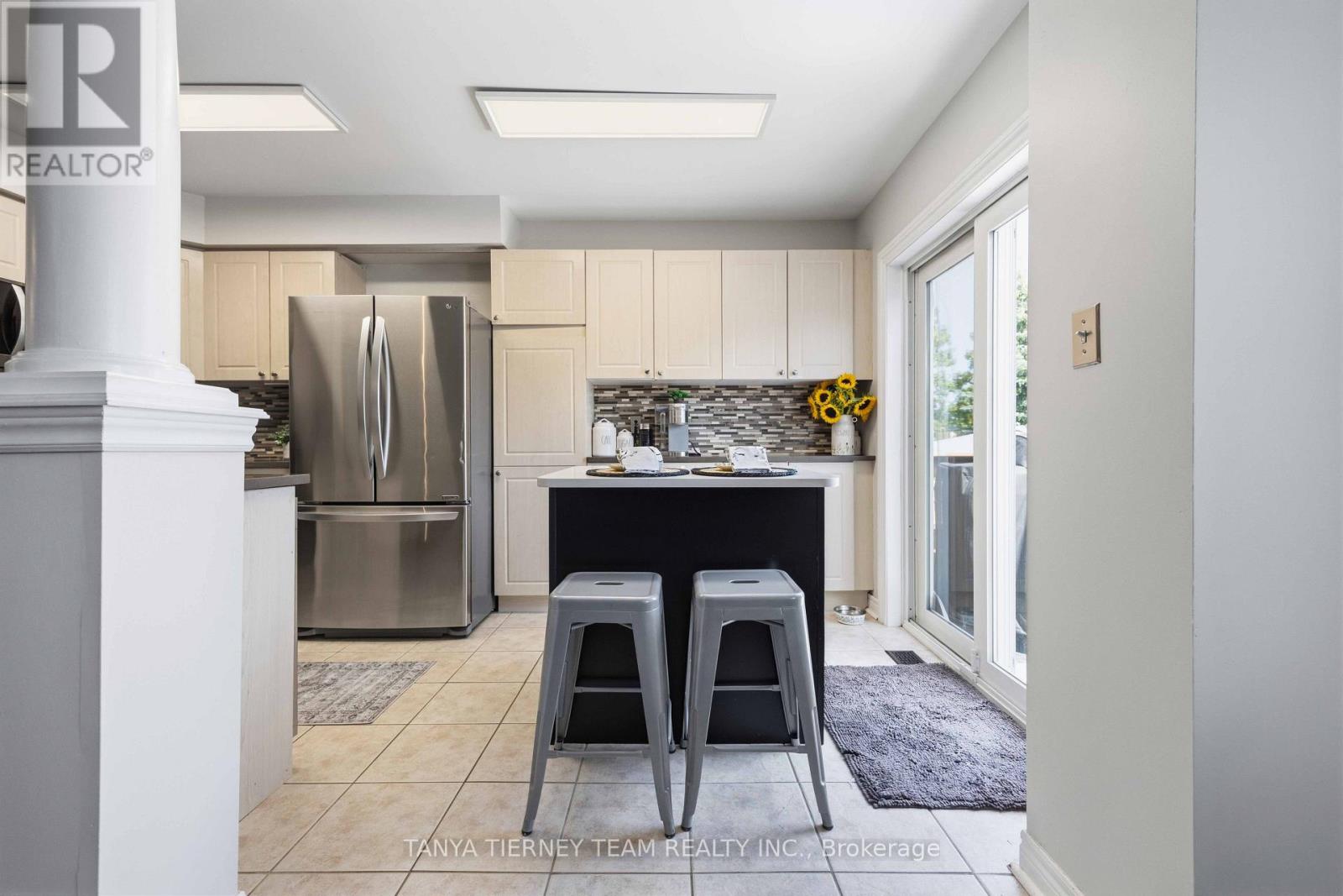 47 CORIANNE AVENUE - 19