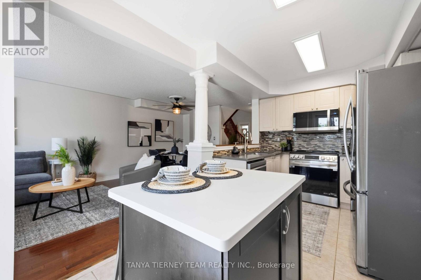 47 CORIANNE AVENUE - 21