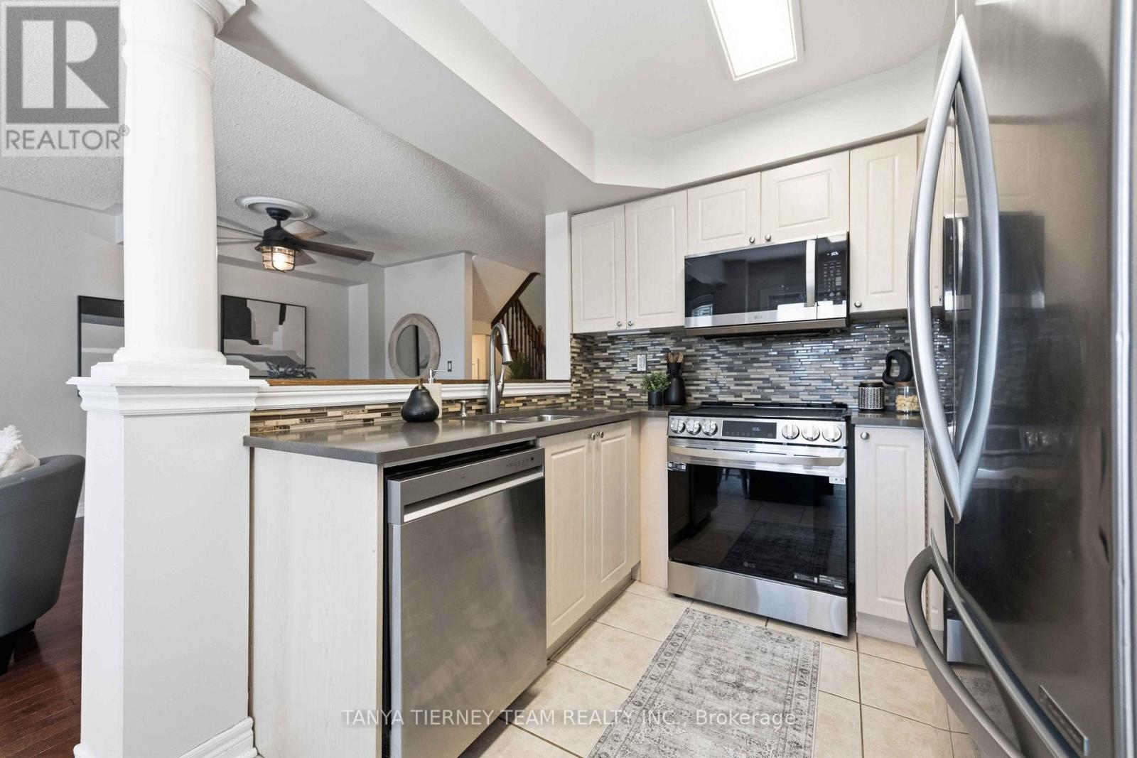 47 CORIANNE AVENUE - 22