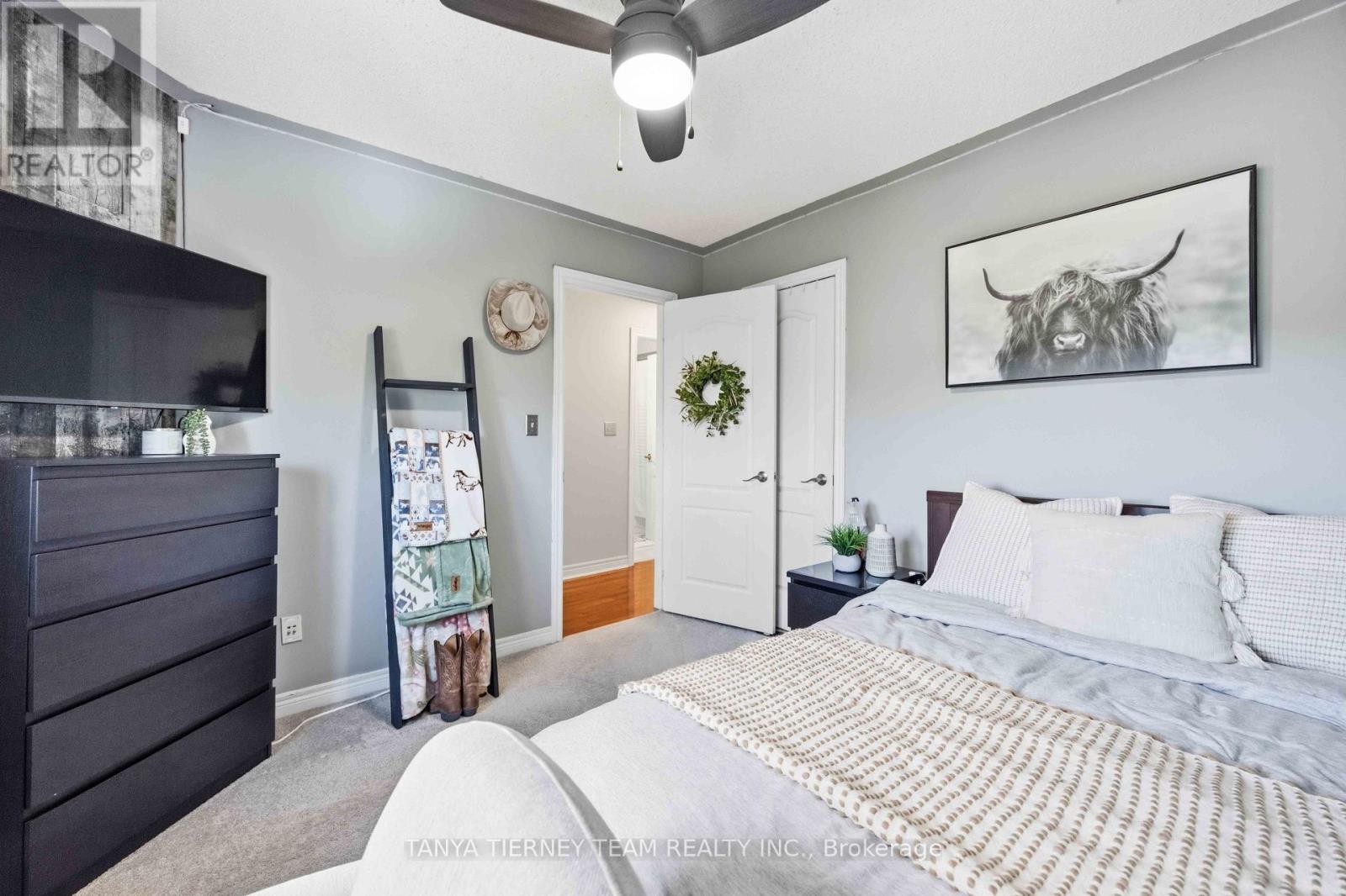 47 CORIANNE AVENUE - 34