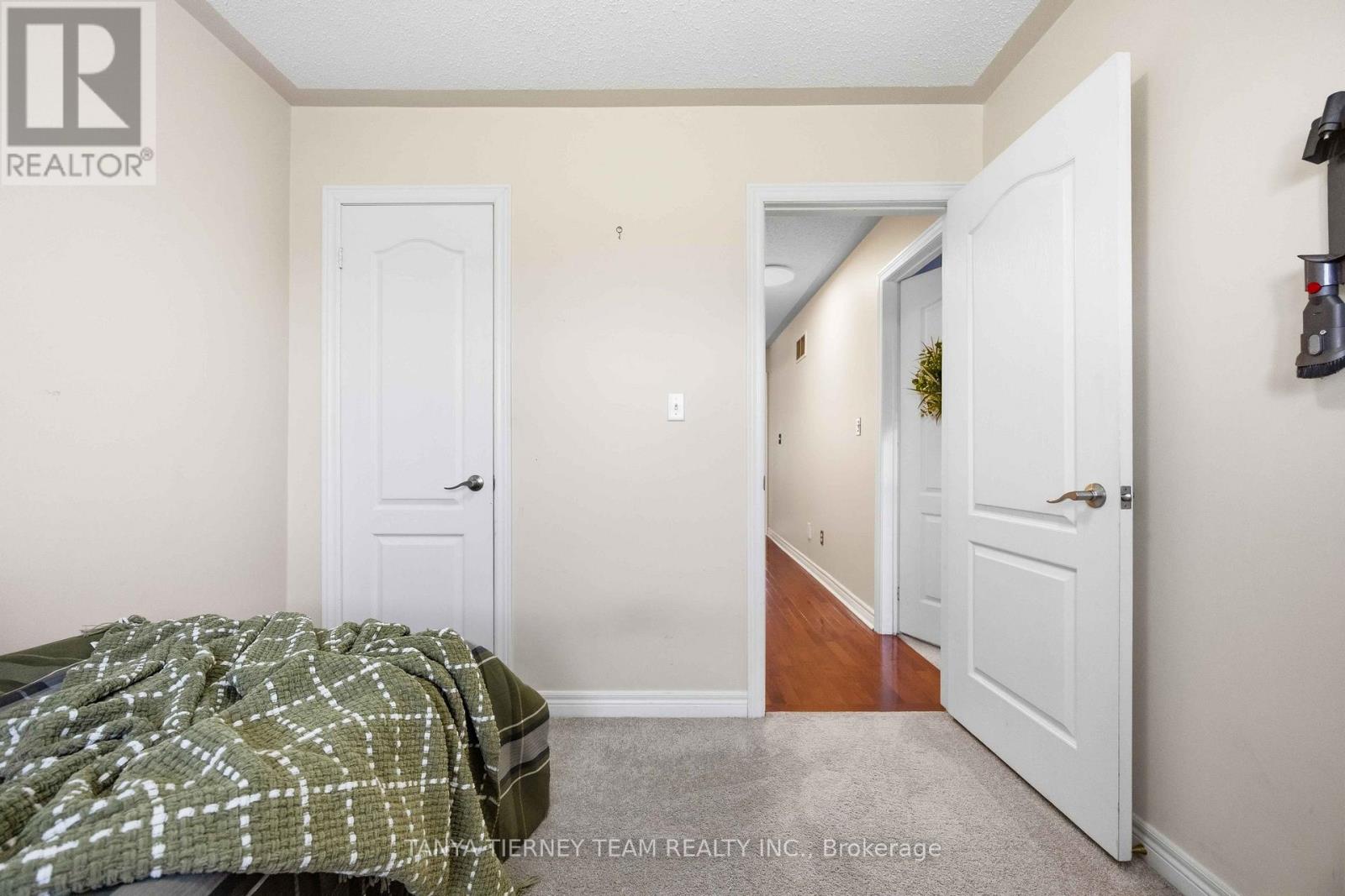 47 CORIANNE AVENUE - 36