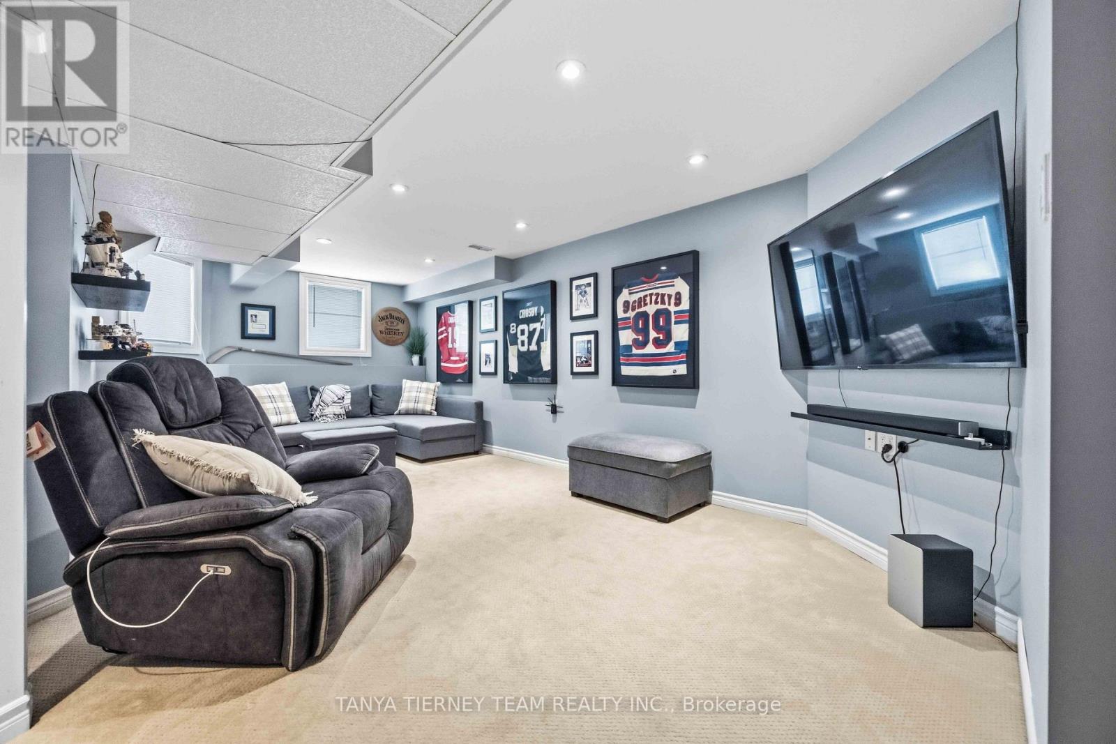 47 CORIANNE AVENUE - 40