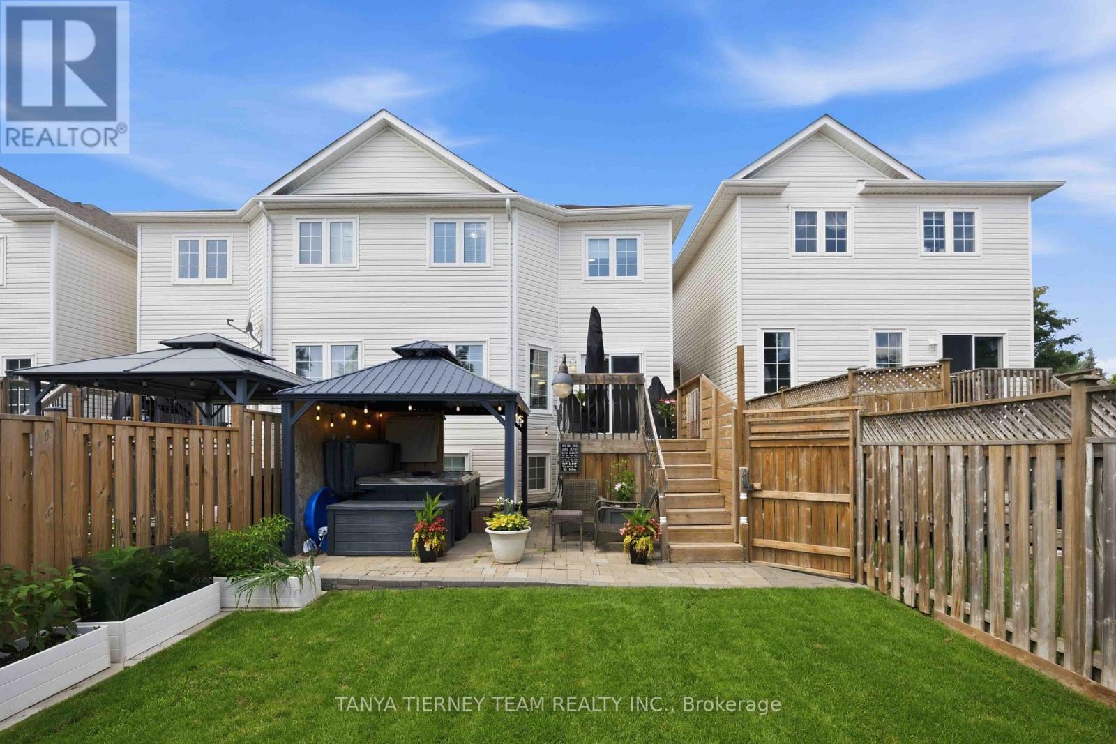 47 CORIANNE AVENUE - 43