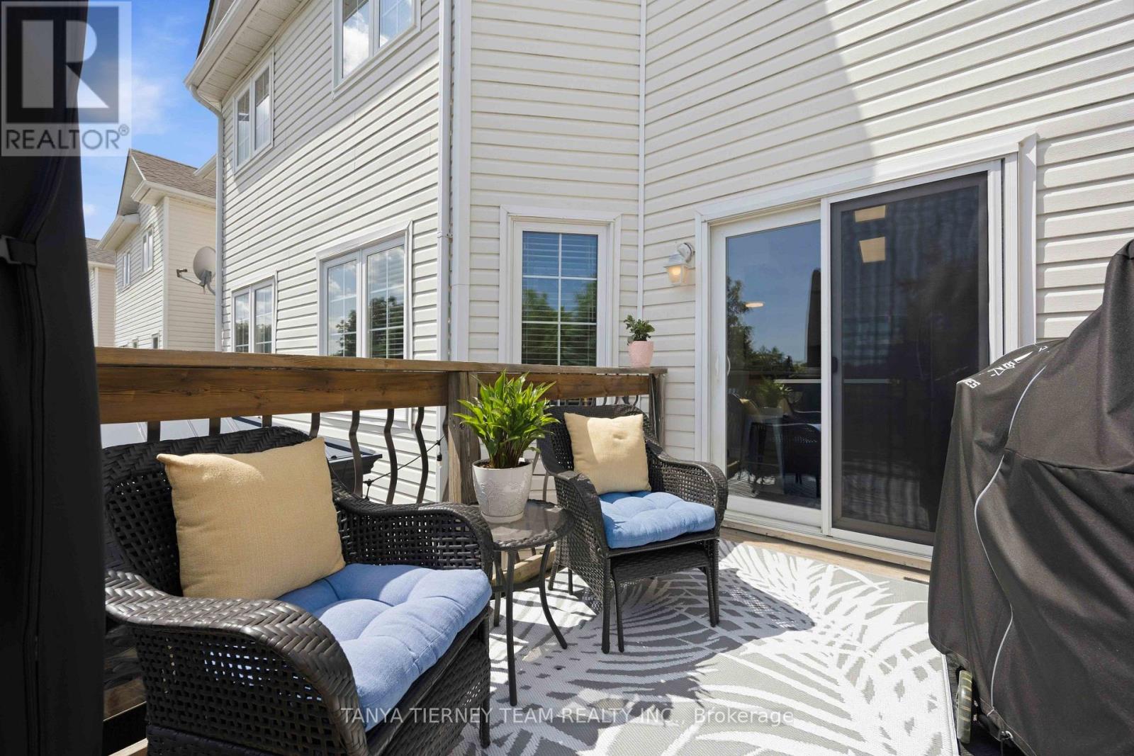 47 CORIANNE AVENUE - 44