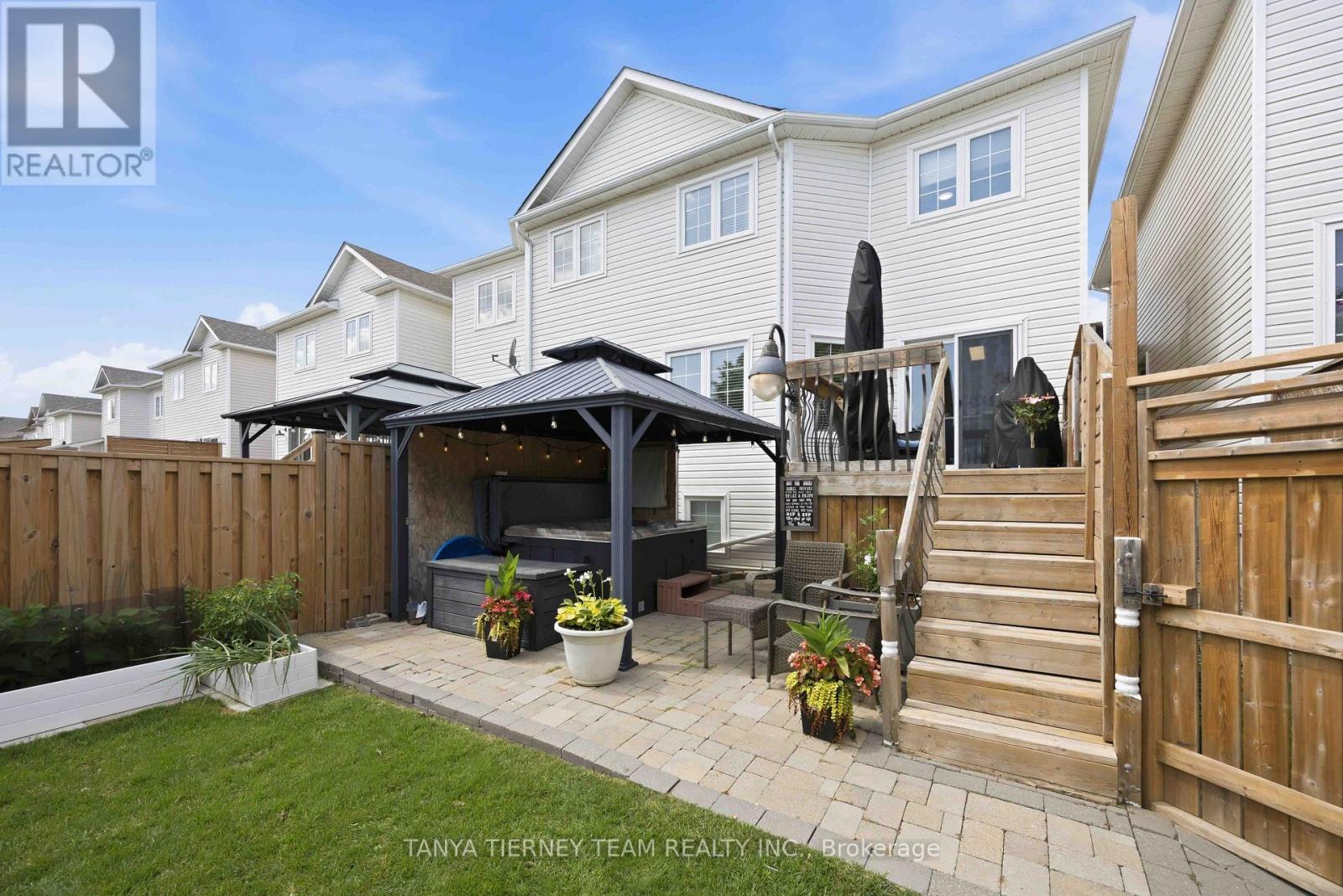 47 CORIANNE AVENUE - 46