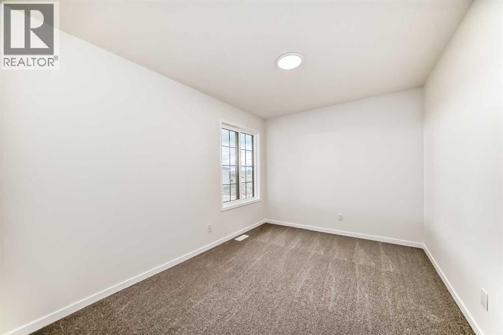 310 Montrose Crescent SE - 37