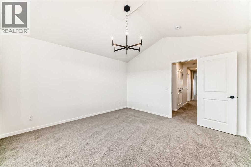 310 Montrose Crescent SE - 28