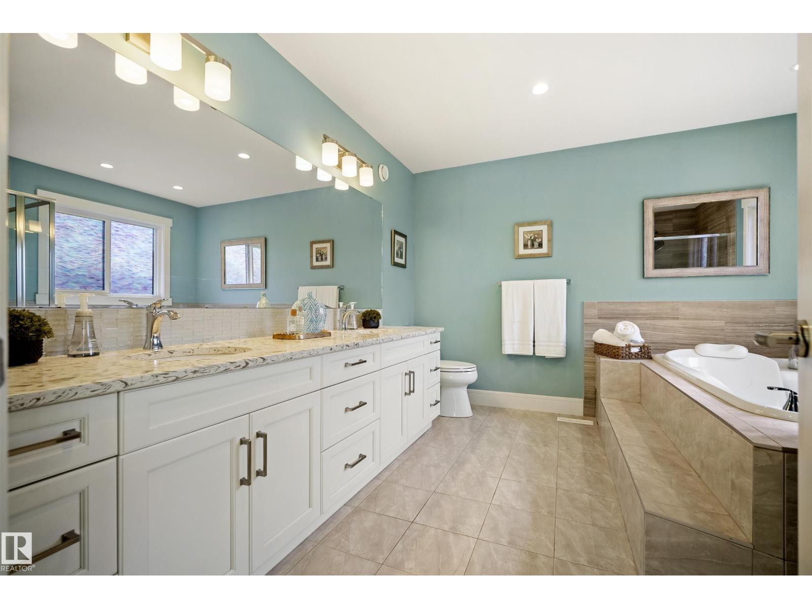 53 AINSLEY WY - 24