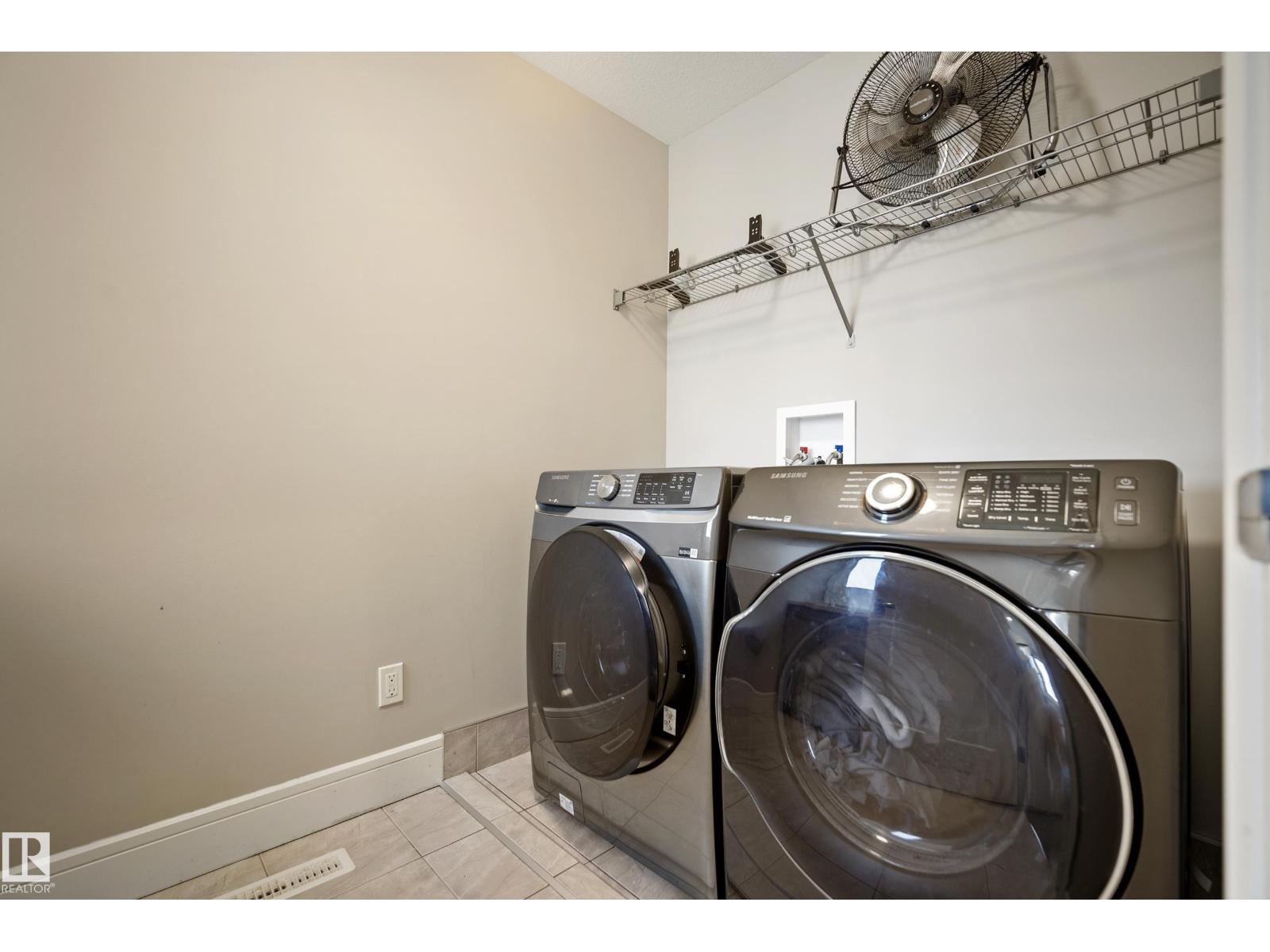 53 AINSLEY WY - 32