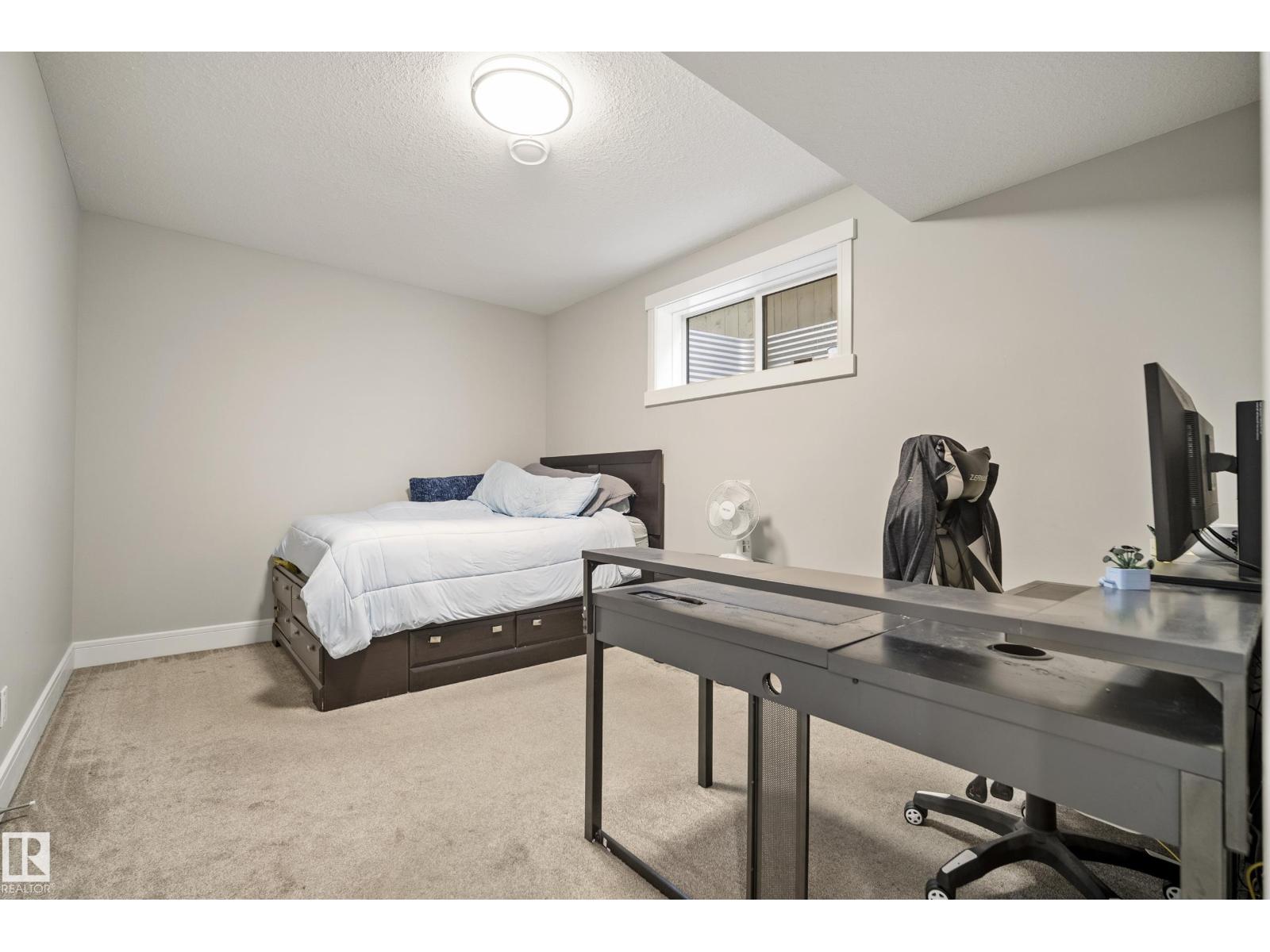 53 AINSLEY WY - 38