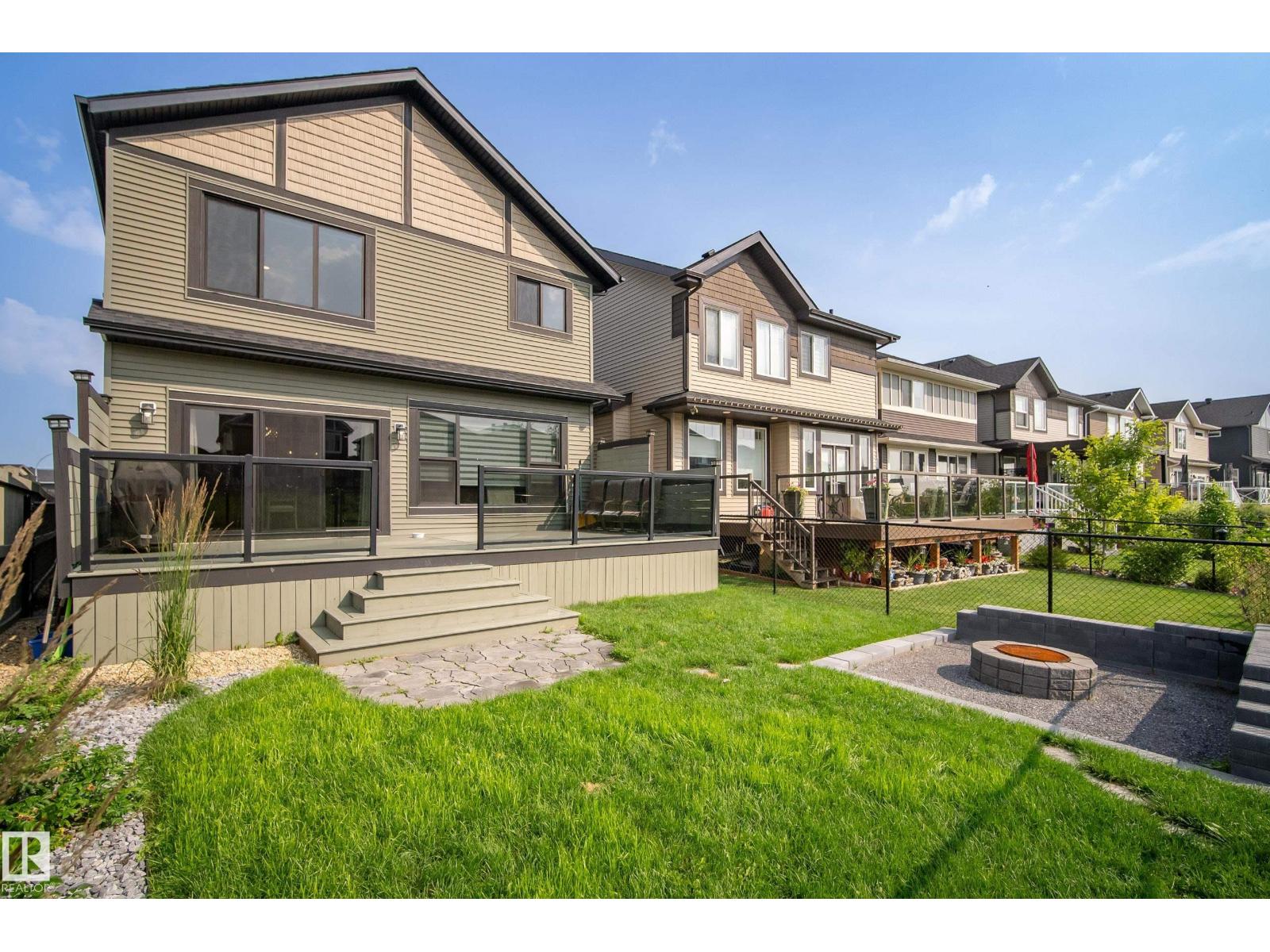 53 AINSLEY WY - 48
