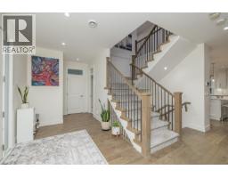 1025 Ranch Park Way, Coquitlam, BC V3C2J2 Photo 6