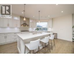 1025 Ranch Park Way, Coquitlam, BC V3C2J2 Photo 14