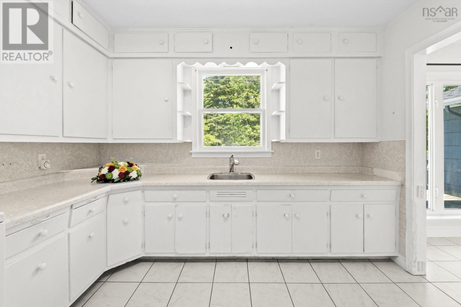58 Newell Road - 7