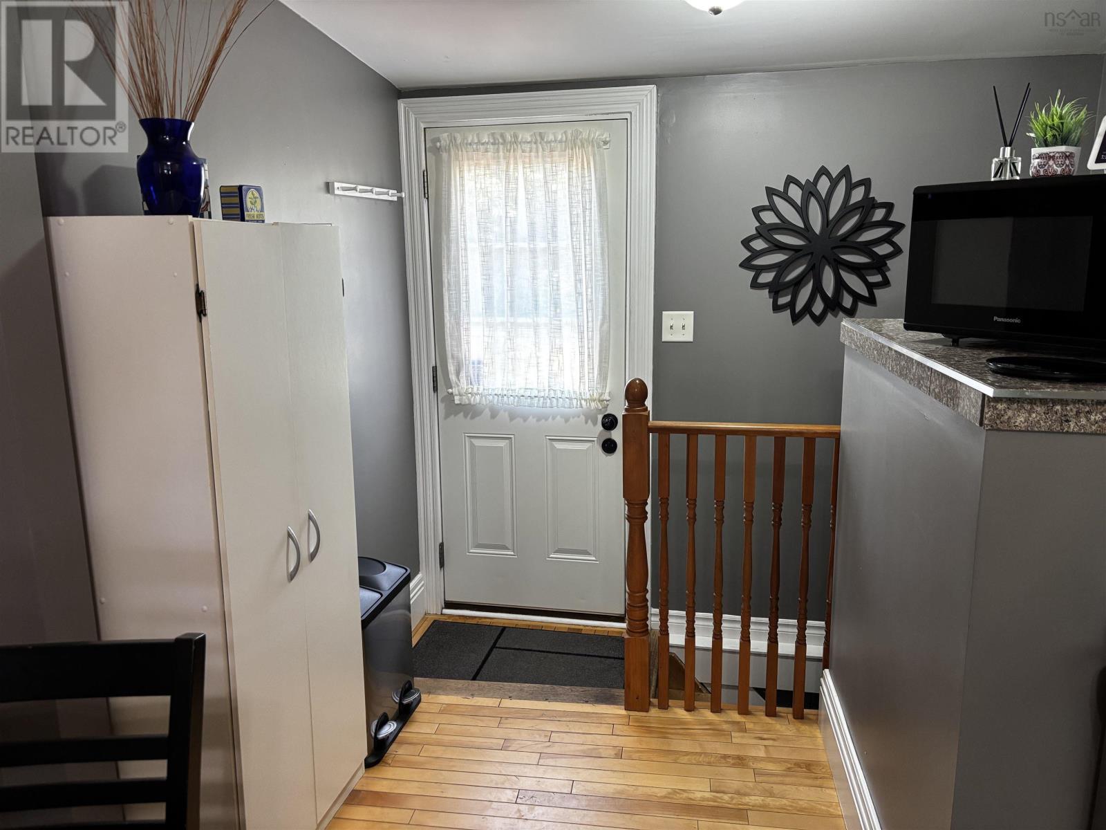 1 Stairs Street - 13