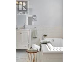99a Leyton Avenue, Toronto, ON M1L3T9 Photo 26