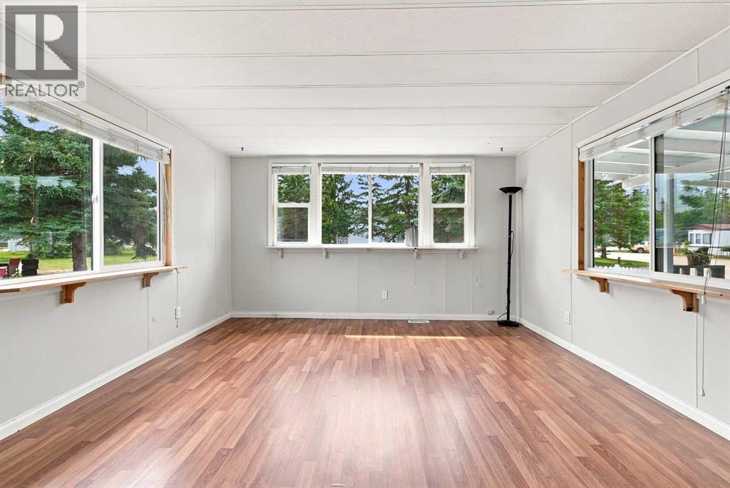 #9, 5235 50 Street - Image 15