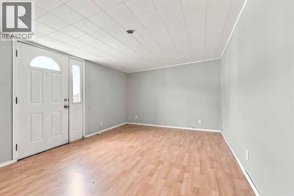 #9, 5235 50 Street - 19