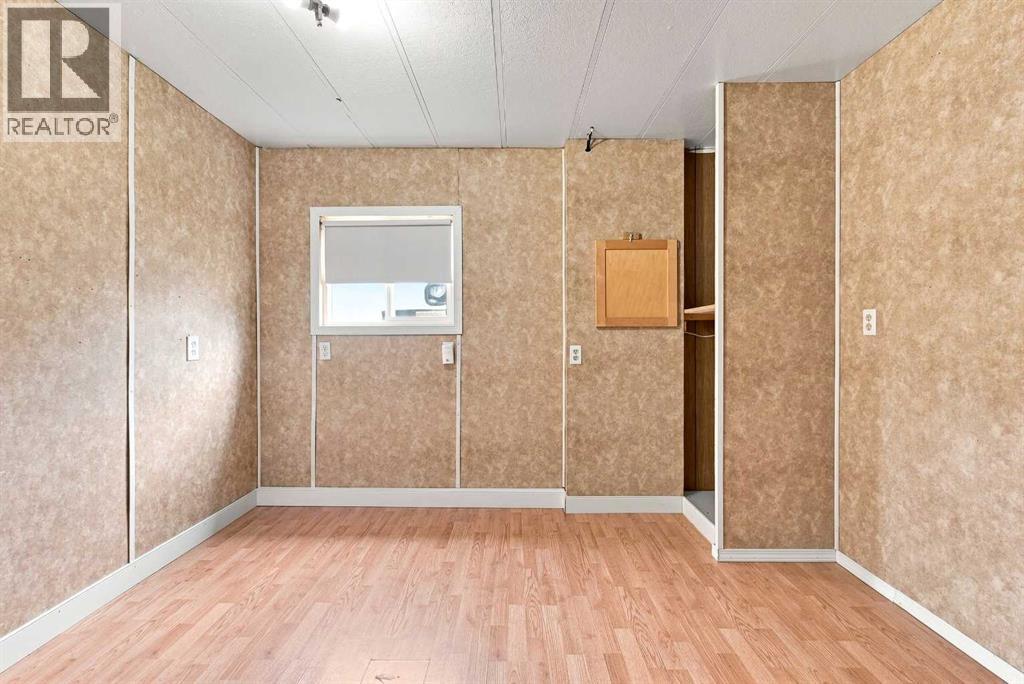 #9, 5235 50 Street - Image 20