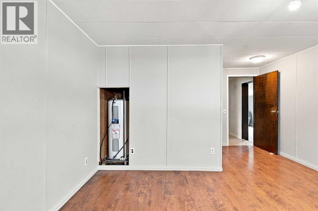 #9, 5235 50 Street - 23