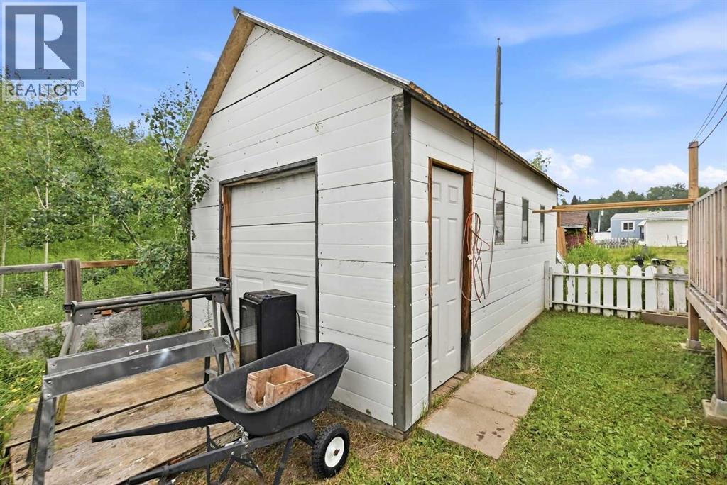 #9, 5235 50 Street - 28