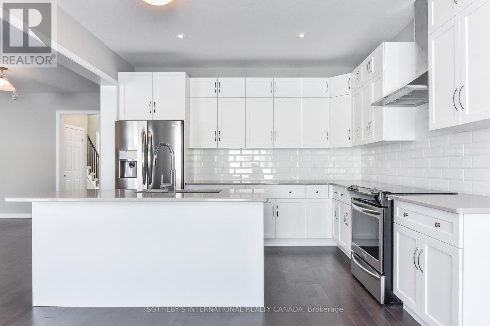 529 ANTON CRESCENT - 12
