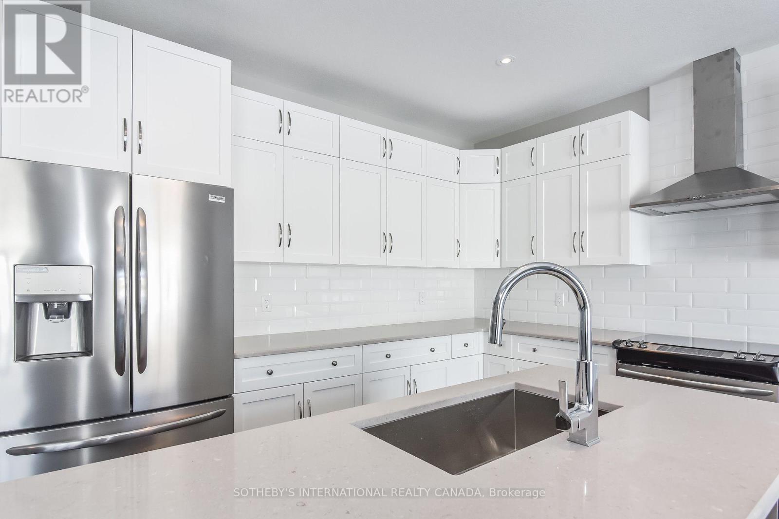 529 ANTON CRESCENT - 13