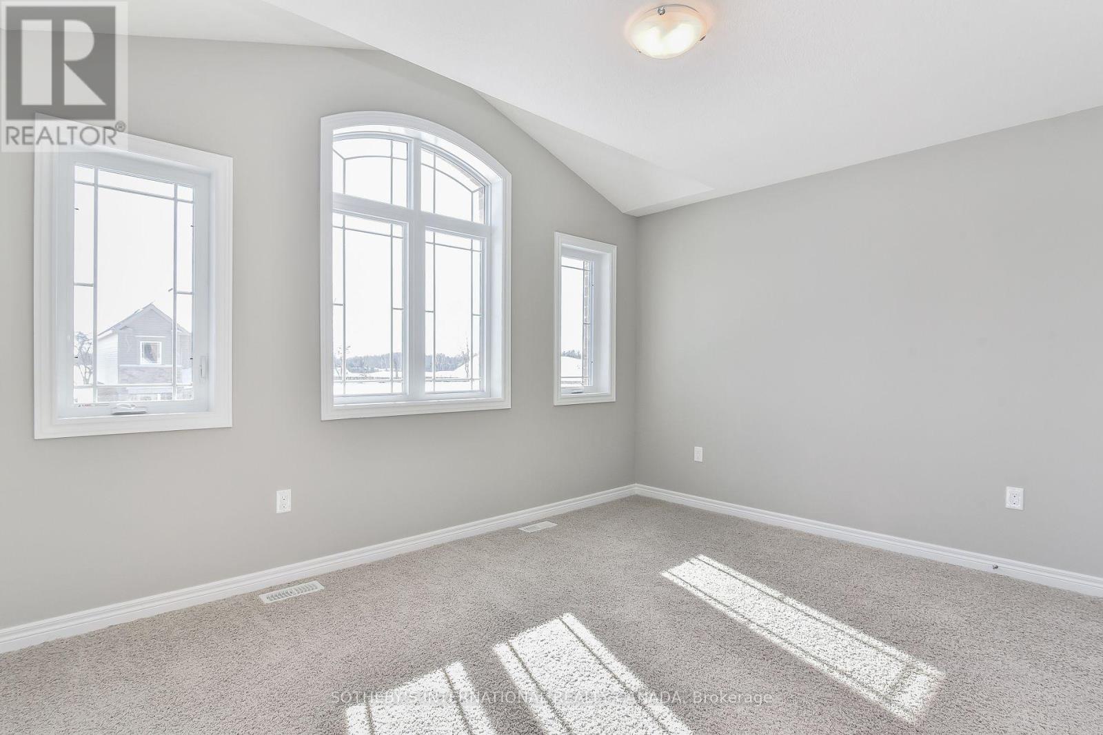 529 ANTON CRESCENT - 20