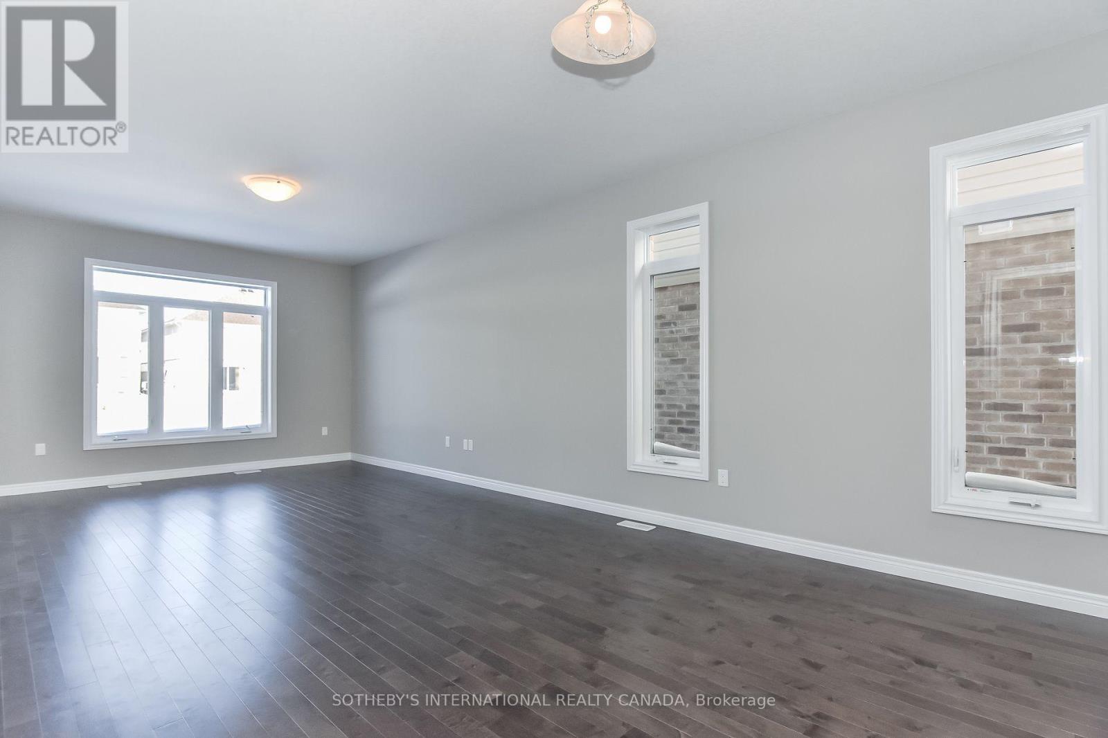 529 ANTON CRESCENT - 5