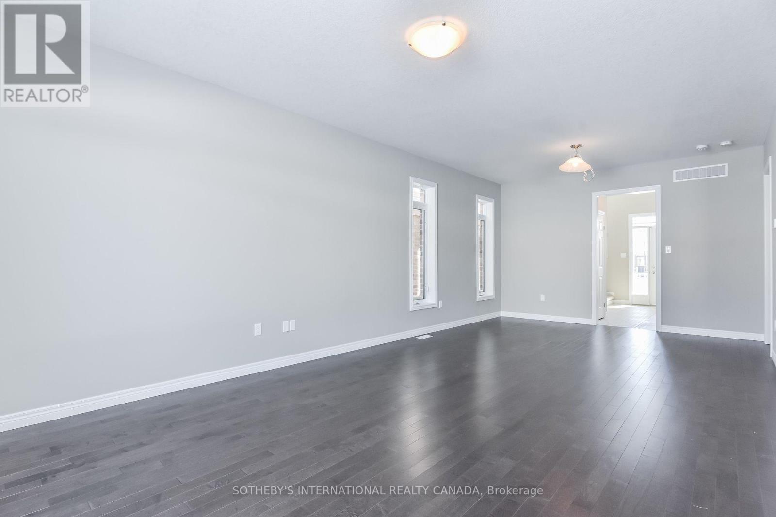 529 ANTON CRESCENT - 6