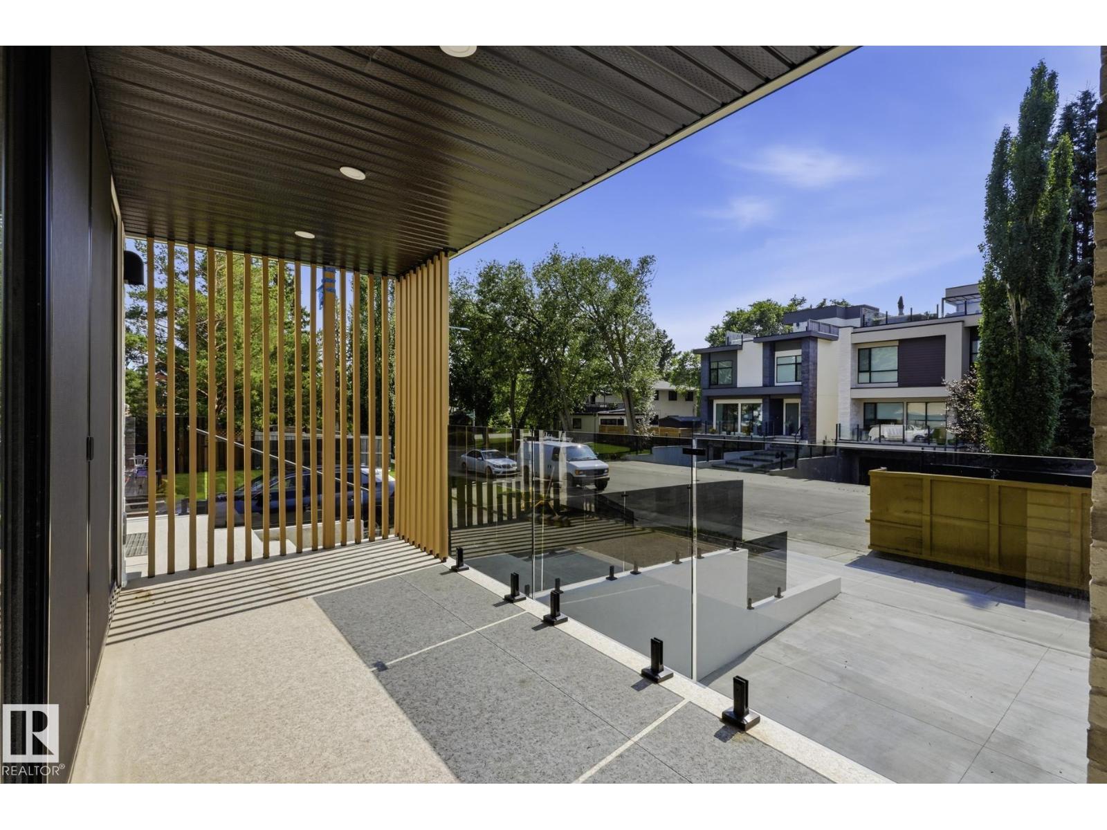 7305A 155 ST NW - 2