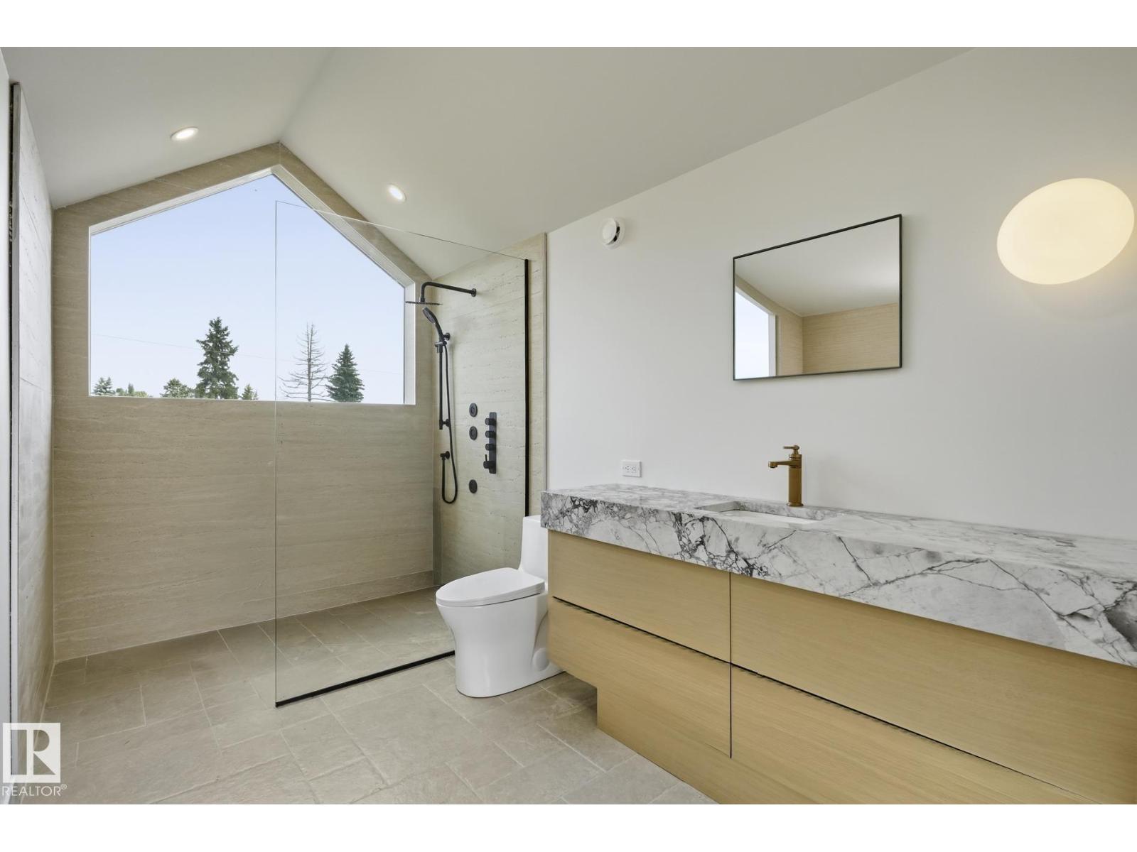 7305A 155 ST NW - 40
