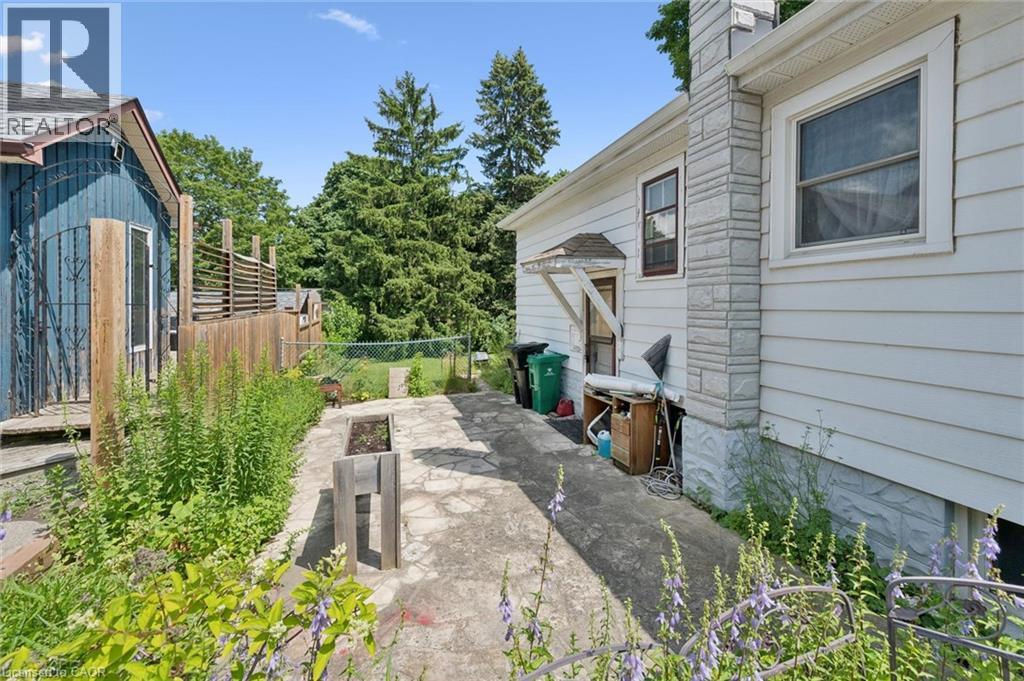 95 FOREST Road - 16