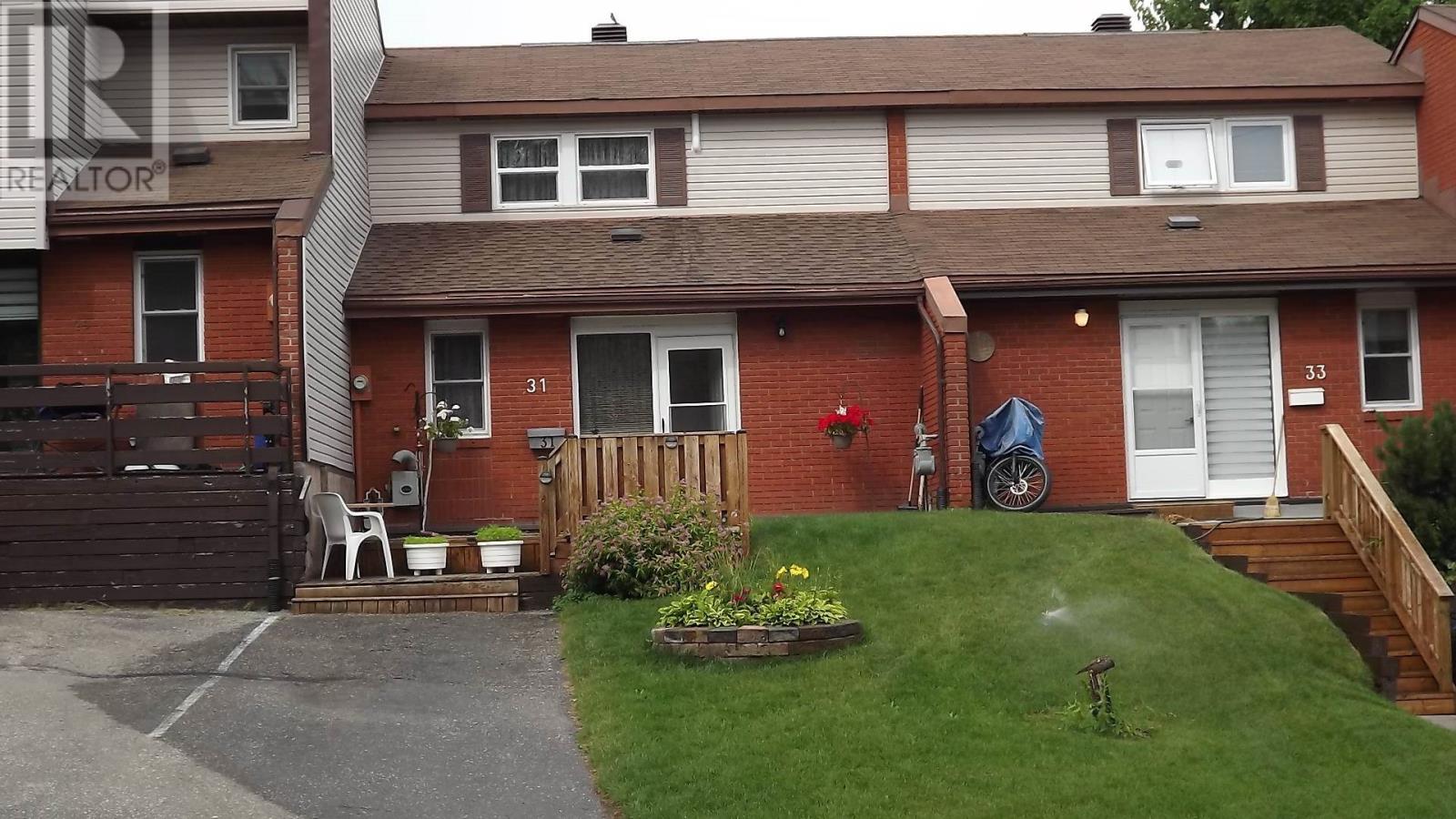 31 Mississauga AVE - 1