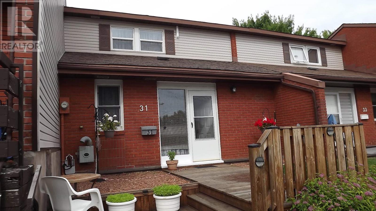 31 Mississauga AVE - 34