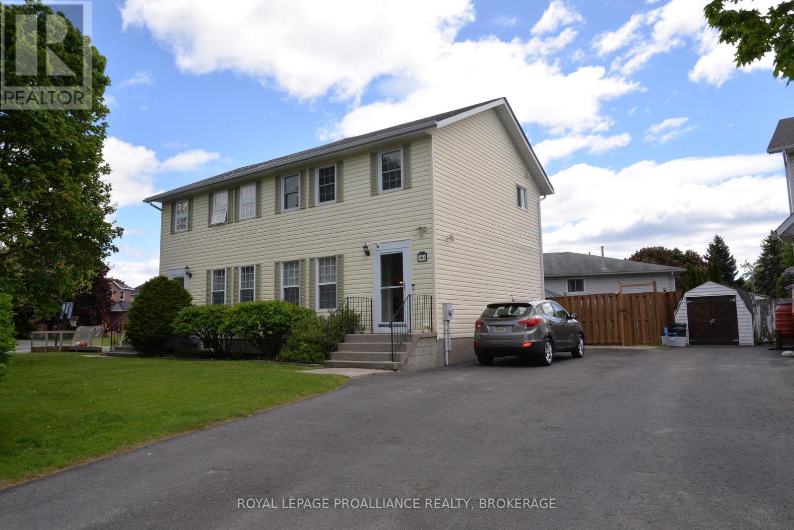 964 UXBRIDGE CRESCENT - 19