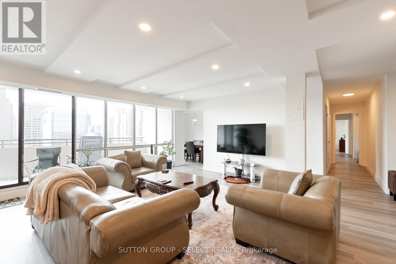 #1207 380 KING STREET - 10
