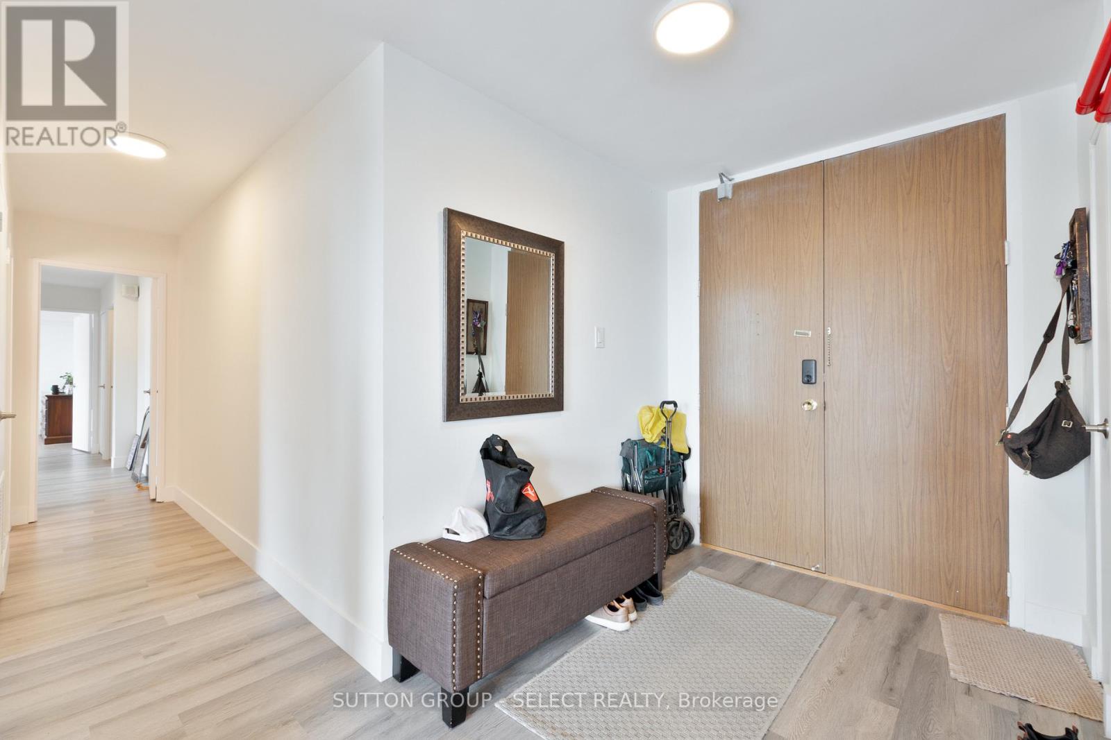 #1207 380 KING STREET - 14