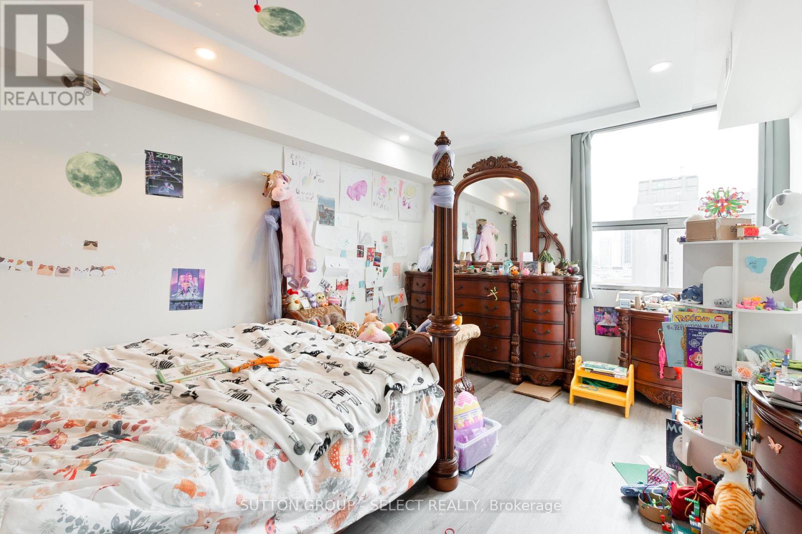 #1207 380 KING STREET - 23