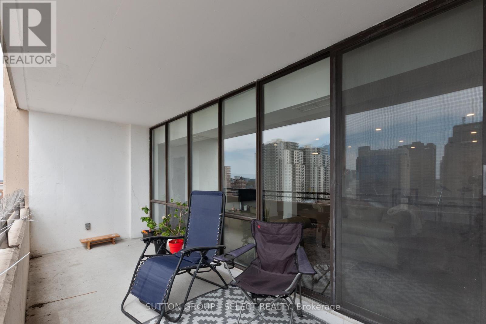 #1207 380 KING STREET - 28