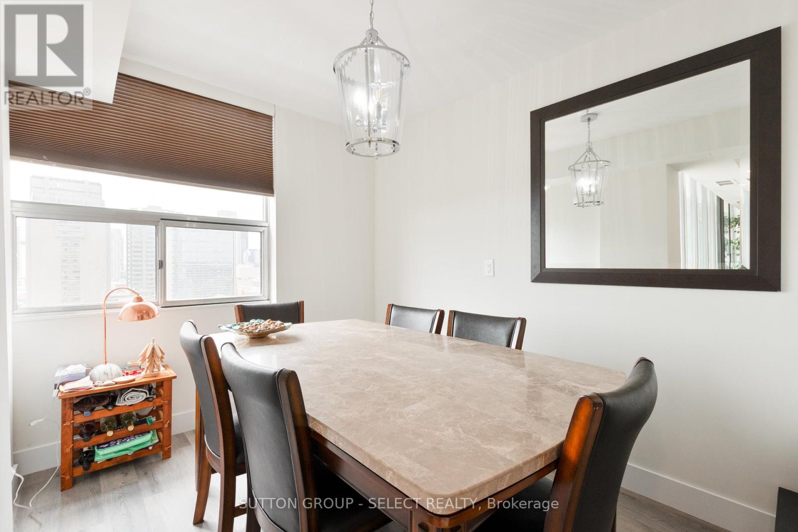 #1207 380 KING STREET - 7