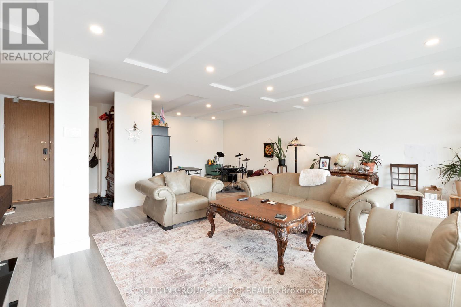#1207 380 KING STREET - 8