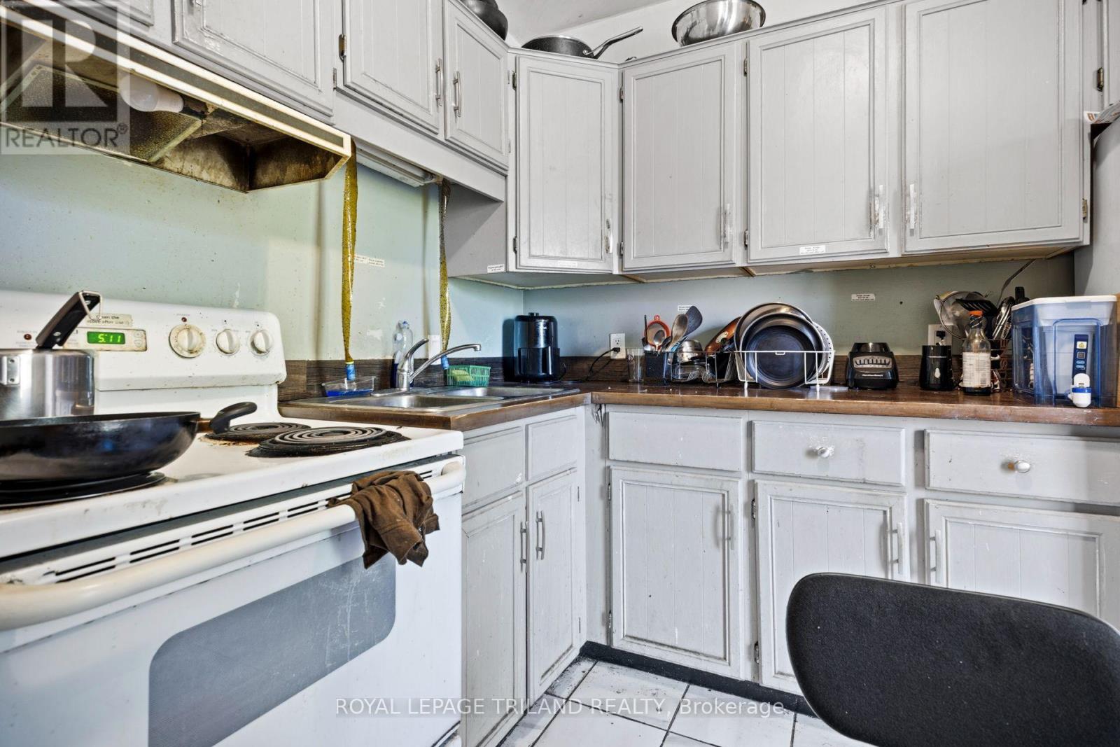 193 WHARNCLIFFE ROAD N - 19
