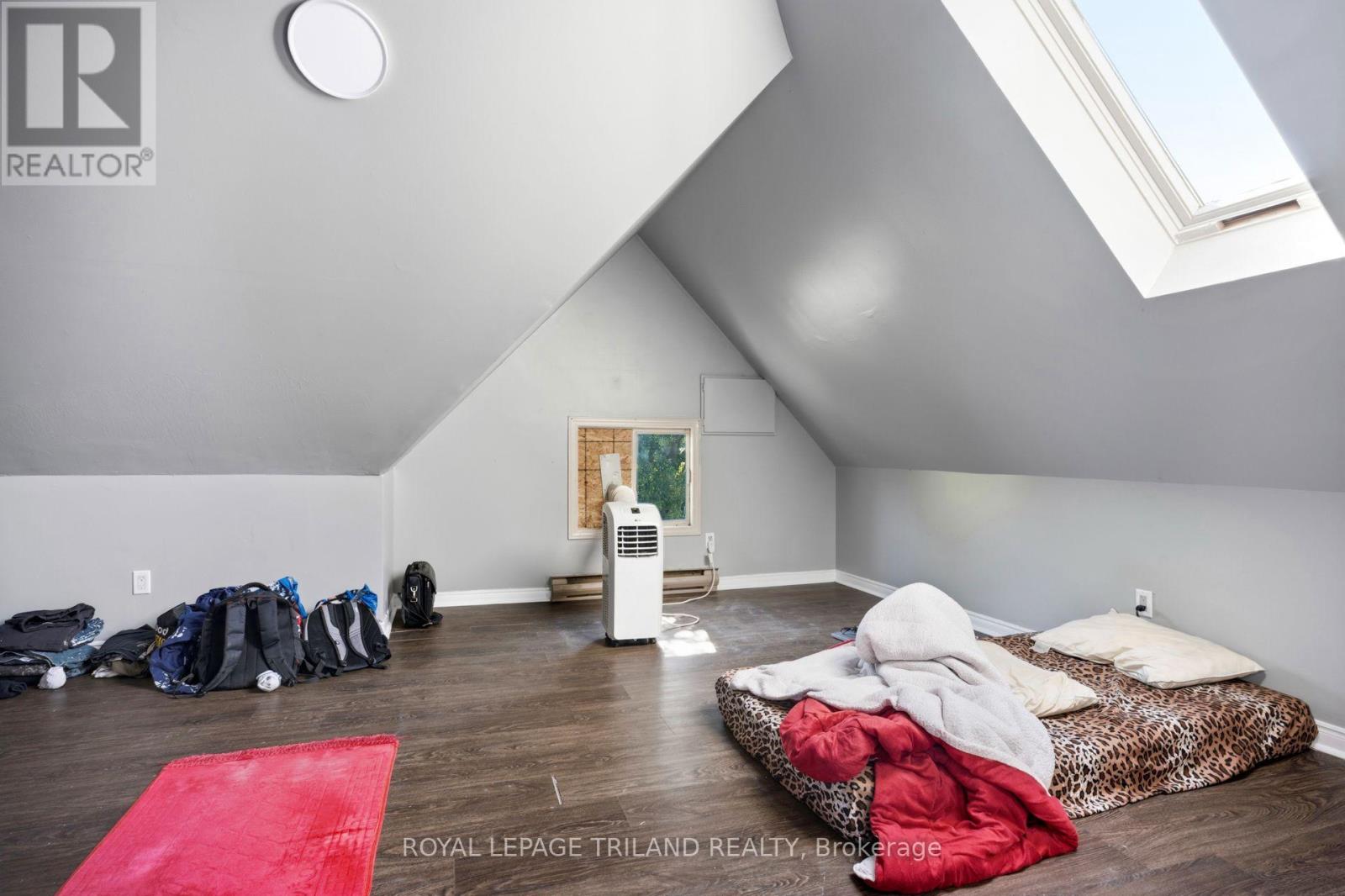 193 WHARNCLIFFE ROAD N - 23