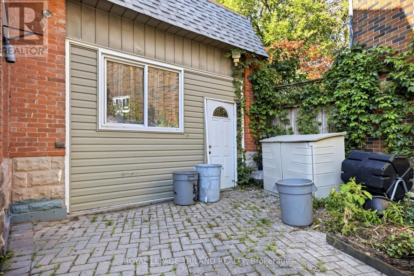 193 WHARNCLIFFE ROAD N - 29