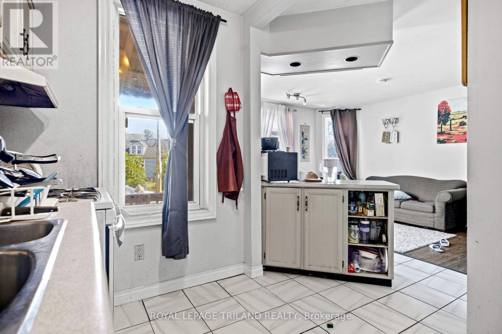 193 WHARNCLIFFE ROAD N - 36